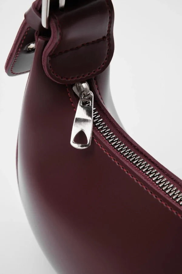 Chic Structured Shoulder Bag - Image 5