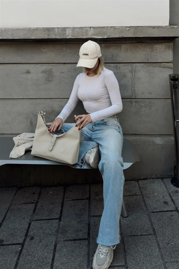 Elegant Beige Shoulder Bag - Image 8