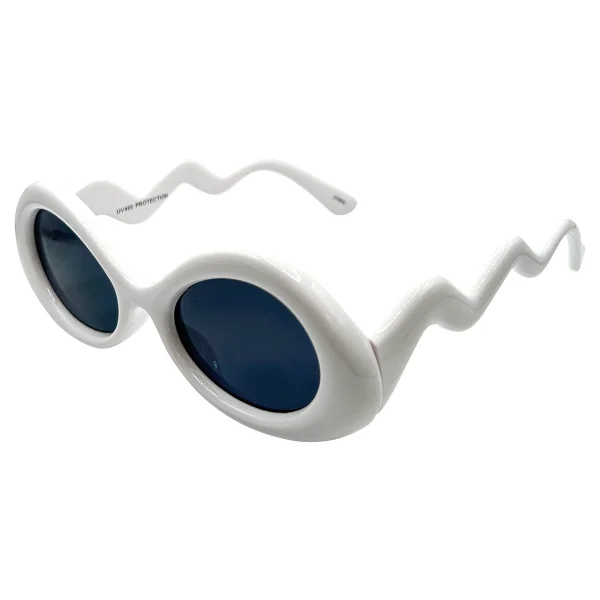 Fashion-Forward Eyewear for the Modern Visionary - Image 7