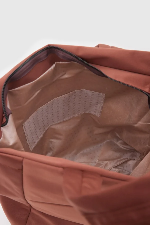 Chic Quilted Tote Bag - Image 5