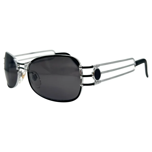 Fashion-Forward Frames for the Confident Trendsetter - Image 5
