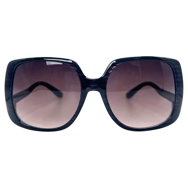 Glamorous Eyewear for the Fashion Maverick - Image 4